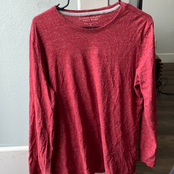 Red Full Sleeve Tee Banana Republic (M)